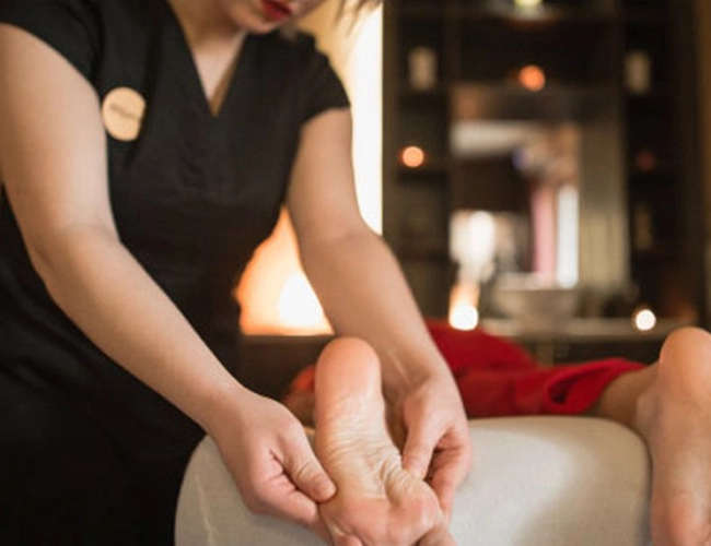 长沙开福区金孔雀·休闲减压·影院式足疗养生馆